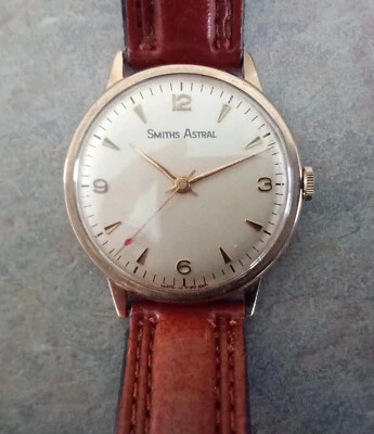 Smiths Astral 9ct Gold Gents Watch 43 years service British Railways H. Hughes - Image 1 of 4