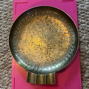 Vintage Brass Engraved Floral Ashtray Trinket Dish made in India World Gift - Picture 1 of 10
