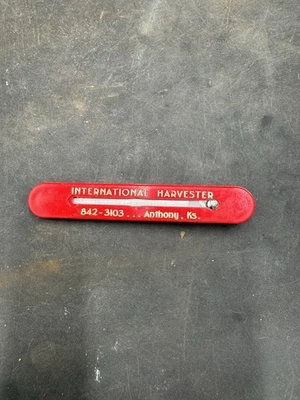 International Harvester Sliding Single Blade Pocket Knife - Image 1 of 4