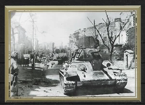 Russia 2019 WW-2 Postcard Tanks Crimean Offensive 1944, Liberation of Sevastopol - Picture 1 of 2