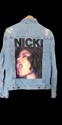 H&M Nicki Minaj Envejecido Camionero Denim Azul Chaqueta Chaleco Edición Limitada M Raro Foto 1 de 4