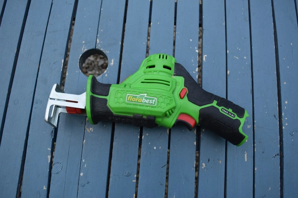 Florabest Cordless Branch Saw FAAS 12 B1 - Image 1 of 3