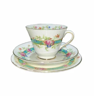 Juego de tazas y platillos vintage Royal Doulton Bone China con patas H4842 trío floral verde Foto 1 de 4