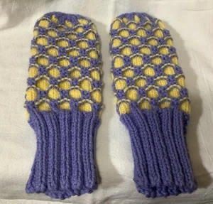 Gelbe & blaue handgestrickte Fäustlinge - Bild 1 von 3