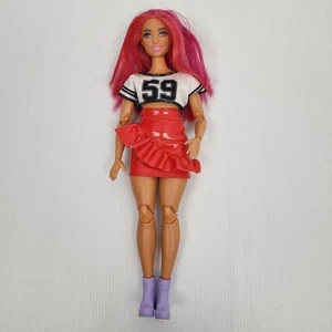 Barbie Made to Move Doll Curvy Pink Hair Mattel - Picture 1 of 6