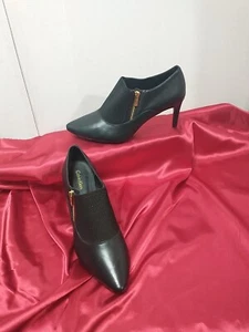 Calvin Klein Damen-Stiefelette Größe 11 schwarz mit goldenem Reißverschluss - Bild 1 von 10