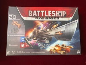 BATTLESHIP GALAXIS  HASBRO Wie Neu  ENGLISH / WIZARDS - BOARD GAME - AVON HILL - Bild 1 von 9