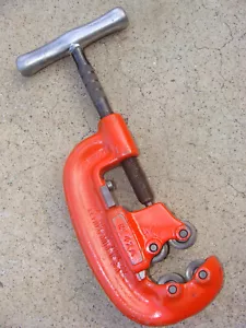 RIDGID 42-A 4 WHEEL PIPE CUTTER 1/2"-2" *gr8cond* NR - Picture 1 of 2