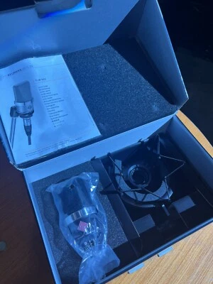 Neumann TLM 102 BK Studio Set Cardioid Condenser Microphone with Shockmount - Image 1 of 4