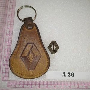 Vintage RENAULT French Car Automotive Company Keychain Leather + Pin A26 - Bild 1 von 2