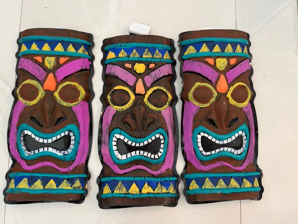 Tiki Aloha Hawaiian Plastic Party Decorations Decor Set Of Three - Image 1 of 1