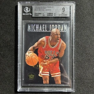 1993-94 Skybox Premium Center Stage #CS1 Michael Jordan BGS 9+ TRUE MINT QUAD 9 - Bild 1 von 3