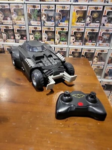 Dc Comics Batman Remote Control Batmobile 2020 Inbuilt USB Charger *Works* VGC - Picture 1 of 10