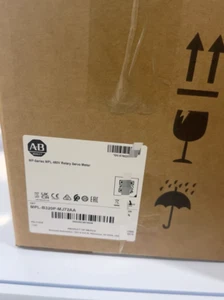 Nuovo AB MPL-B320P-MJ72AA servomotore rotativo MPL-B320P-MJ72AA DHL/UPS spedizione veloce - Foto 1 di 1