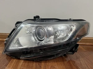 2010-19 Lincoln Mkt Driver's Xenon Headlight Hid /Tested/Lens Cleaned & Buffed - Picture 1 of 12