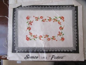 SEMCO FOXTROT PATTERN TRACED LINEN TABLECLOTH TO BE EMBROIDERED - Picture 1 of 10
