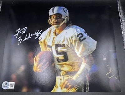 Foto autografiada de Fred Biletnikoff 8x10 - Certificado de autenticidad Beckett - Leyenda de la corte de los Raiders Foto 1 de 2