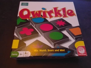 🎲 Qwirkle Brettspiel 6+ Mix Match Score Sieg komplett grün BrettspielCo DMG Box - Bild 1 von 5