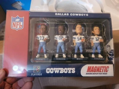 Dallas Cowboys Juego de 4 piezas Mini Bobbleheads Magnéticos Staubach, Dorsett, Blanco Foto 1 de 2