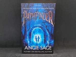PathFinder: A TodHunter Moon Adventure by Angie Sage (English) Paperback Book - Bild 1 von 3