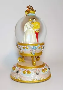 Disney Cenicienta y Príncipe Encantador Boda Musical Globo de Nieve "Así que esto es Amor" - Imagen 1 de 19
