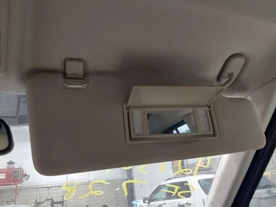 Used Right Sun Visor fits: 2013 Land rover Lr4 w/illumination Right Grade A Foto 1 de 4