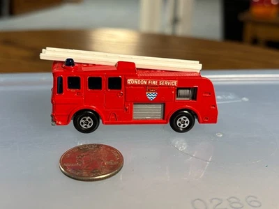 Matchbox Superfast Thin Wheels #35 Merryweather Fire Engine - Image 1 of 4