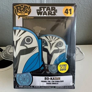 Star Wars Clone Wars Funko Pop! Spilla smaltata con supporto Bo-Katan Glow in Dark #41 - Foto 1 di 6