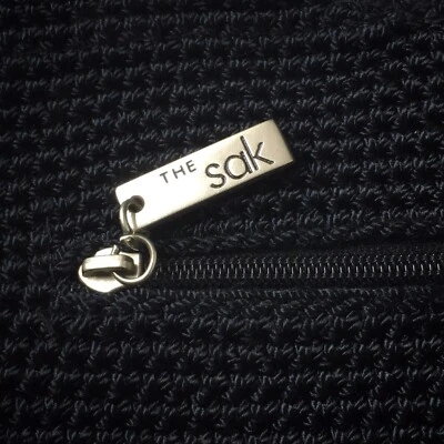 The Sak Cartera Bolso de Mano Crochet Cubo Cartera Negro Cierre Magnético 2 Bolsillos Foto 1 de 4