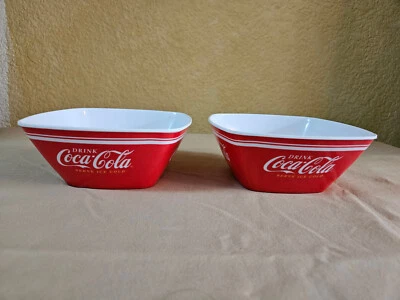 Gibson Everyday Coca Cola Melamina Cuencos Cuadrados Cereal Postre Cuencos Juego de 2 Foto 1 de 4