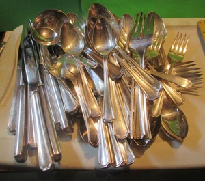 ONEIDA 80 Pc CLAIRHILL  FAIRHILL Silverplated FLATWARE Oneida Silversmiths VTG - Picture 1 of 7
