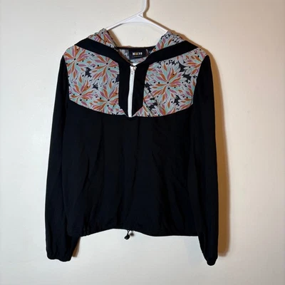 Pullover con Capucha Panel Floral Maeve by Anthropologie Negro Talla Mediana Foto 1 de 4