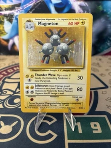 Magneton 009/102 Base Set Holo - Picture 1 of 3