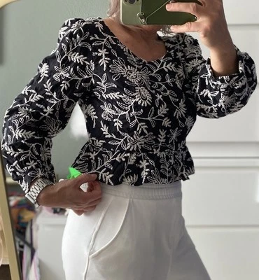 ZARA AUFWENDIG BESTICKTE CROPPED BLUSE IN SCHWARZ GR. XL - Bild 1 von 4