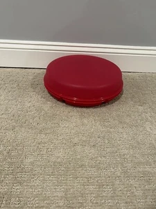 Tupperware Serving Center New - Picture 1 of 2