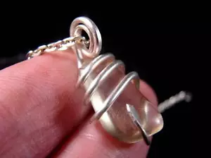 Goldener Labradorit handgeschmiedeter Anhänger Sterlingsilber Kreativität 21 - Bild 1 von 3
