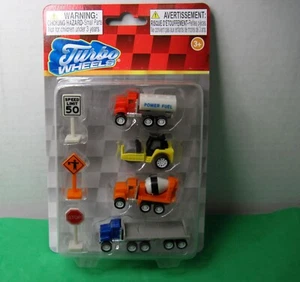 N Gauge plastic Utility trucks Fuel , Cement, Straight bed 4-pack - Picture 1 of 5