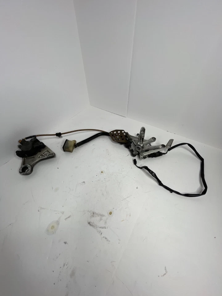 Juego pinza trasera cilindro maestro honda cbr1000rr 2004-2007 Foto 1 de 1