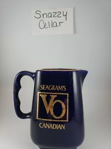 Jarra de agua Seagram's Vo Canadian Whisky Cobalto/Oro Trim Bar SIN ALCOHOL - Imagen 1 de 10