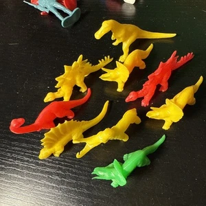Dinosaurios de plástico vintage, 9 dinosaurios de plástico - Imagen 1 de 9