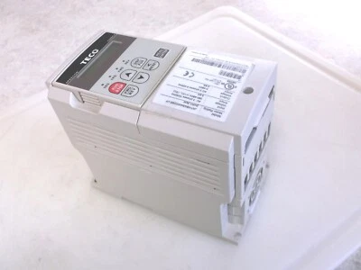TECO JNTHBGBA0002BE-UF Servo Drive 2HP 3PH 0-400Hz 0-480V - Image 1 of 4