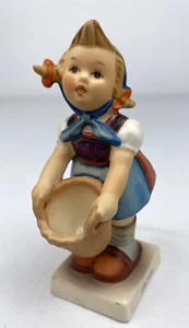 Hummel Goebel Figurine "Little Helper" HUM 73, TMK6, Girl Holding Basket,  4.25" - Picture 1 of 7