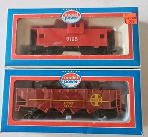 MODEL POWER 40' HOPPER SANTA FE 99246 VINTAGE - 8050 + 9125 train car lot - Afbeelding 1 van 7