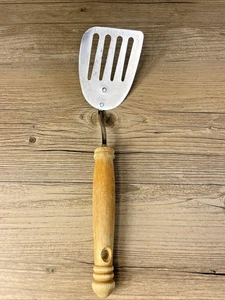 Vtg EKCO Slotted Angled Short Spatula Wooden Handle Chromium Plated USA 10" - Picture 1 of 8