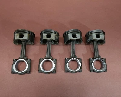 Поршни блока двигателя 2003-2009 Honda Interceptor 800 VFR800 - Изображение 1 из 4