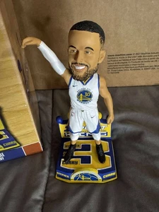 BOBBLEHEAD DORADO St. Warriors Stephen Curry 3 puntos King # 110/330 como nuevo FOCO $ - Imagen 1 de 6