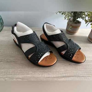 EASY STREET Bolt Sandals - Navy Size 8 - Picture 1 of 9