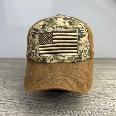 Кепка камуфляжная цифровая Ariat регулируемая с застежкой сзади коричневая с флагом США для взрослых - Изображение 1 из 4