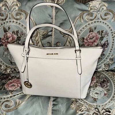 Michael Kors  Ciara Large EW Top Zip Tote Saffiano Leather  - Image 1 of 4