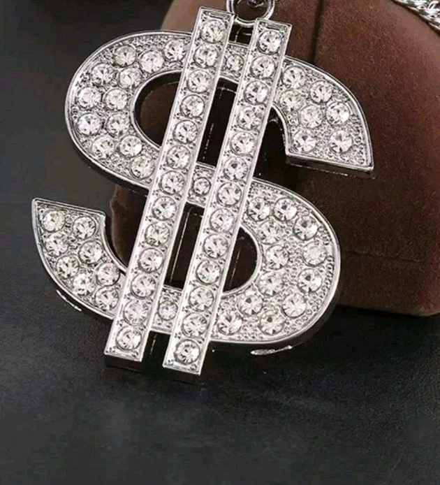 1 pz Collana lunga con pendente di lusso. Moda Vips Simbolo $. Colore ARGENTO  - Immagine 1 di 3